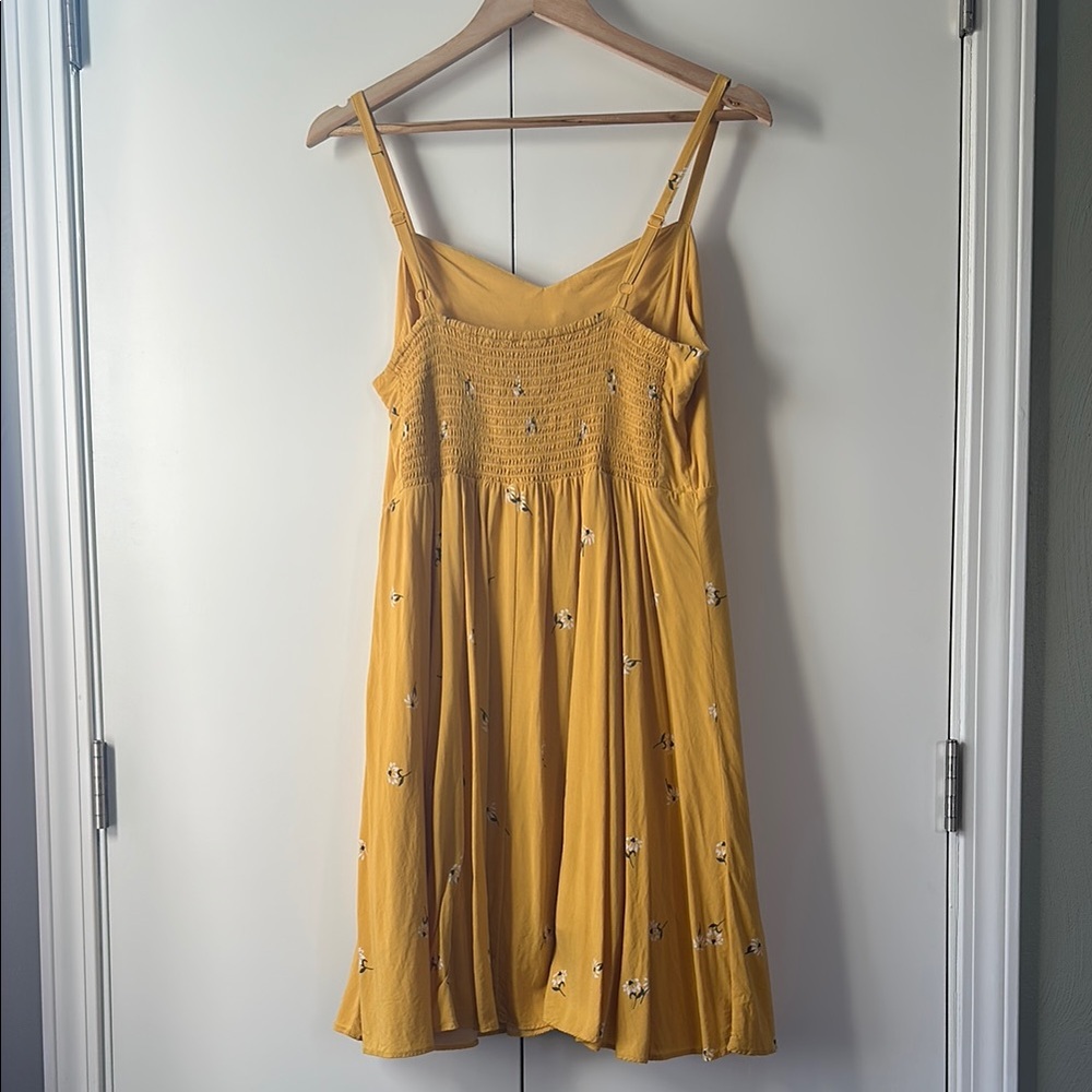 Old Navy Yellow Floral Spaghetti-Strap Sundress - Picture 7 of 12